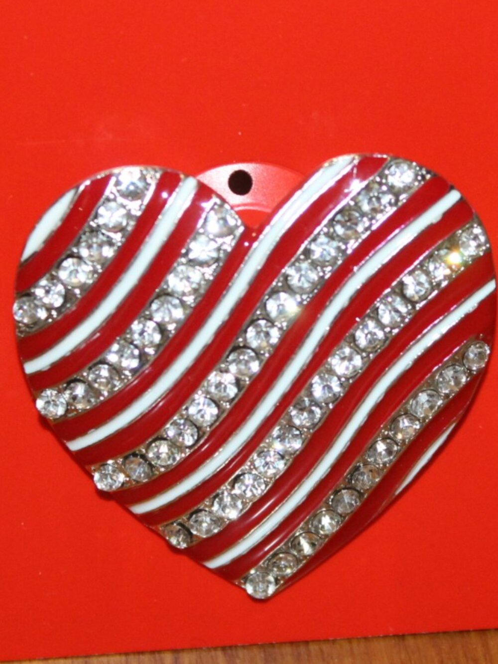 NWT Holiday Lane Crystal Bling Heart Brooch - Picture 5 of 7